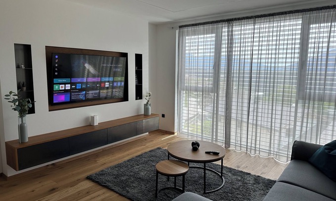 Chifa Apartment | Scenic Modern Apartment with Child-Friendly Amenities