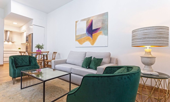 San Bartolome Apartment | Central Recaredo VIII: Guest Rated 10/10 with Family Amenities