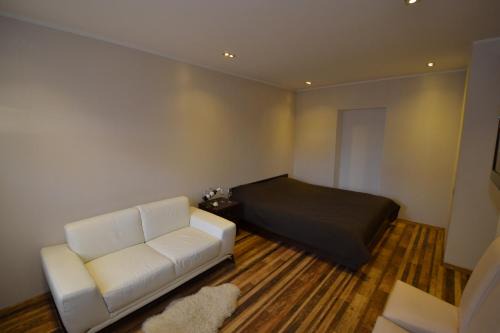Grizinkalns Apartment | Stylish Apartment with Free Parking for Your Convenience