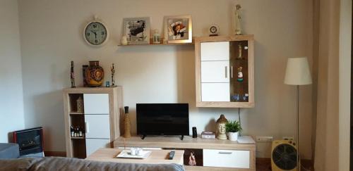 Yepes Apartment | Modern Apartment in Yepes with Mountain Views & Balcony