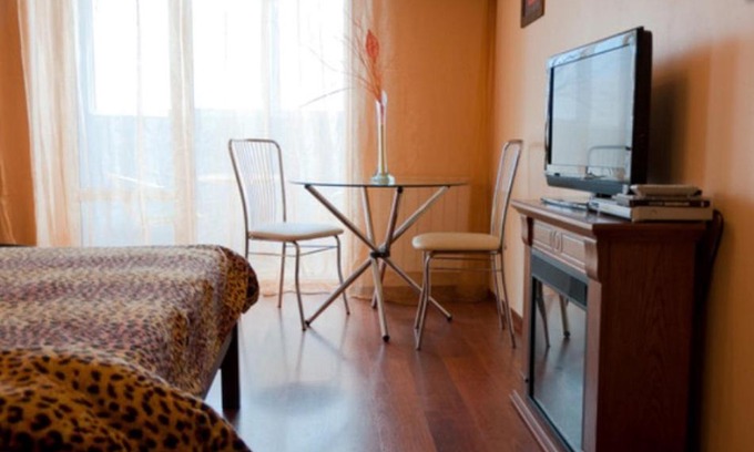 Dzerzhyns'kyi District Apartment | Elegant Apartment with Panoramic Views near Metro 23August
