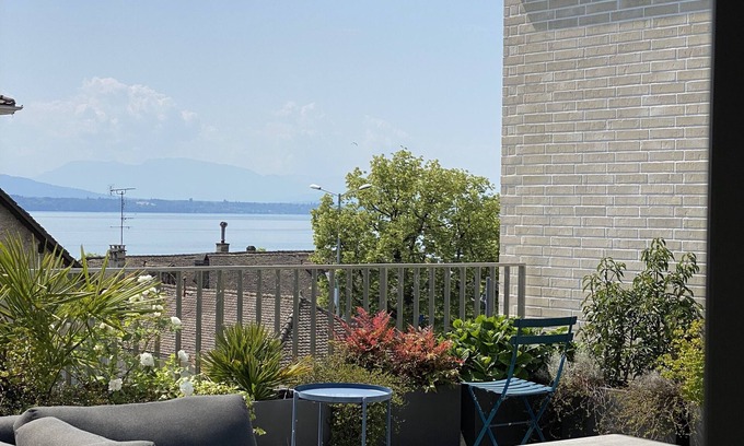 Nyon Apartment | Inviting Apartment with Terrace by Lake Léman in Geneva