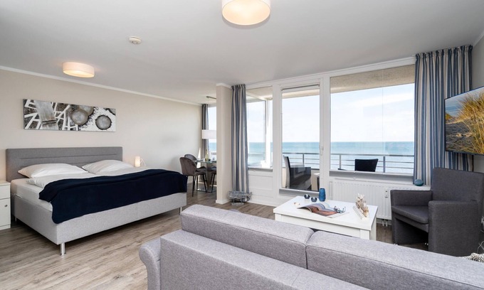 List Apartment | Pet-Friendly Modern Apartment with Sea View and Balcony