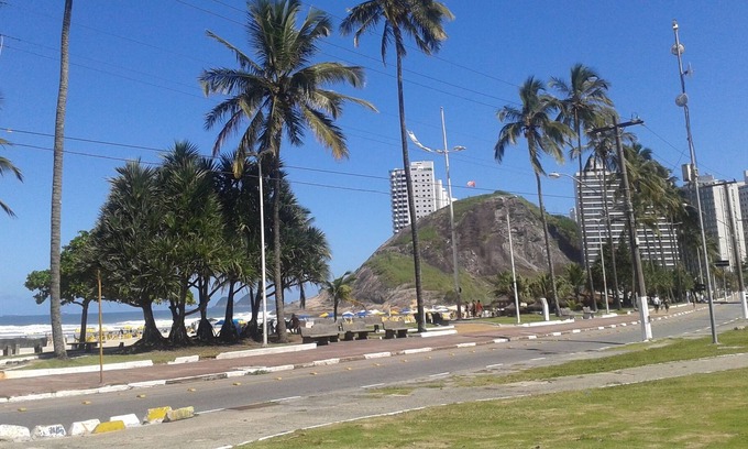 Jardim Tejereba Apartment | Beachfront Modern Apartment with Pool and Spa Amenities