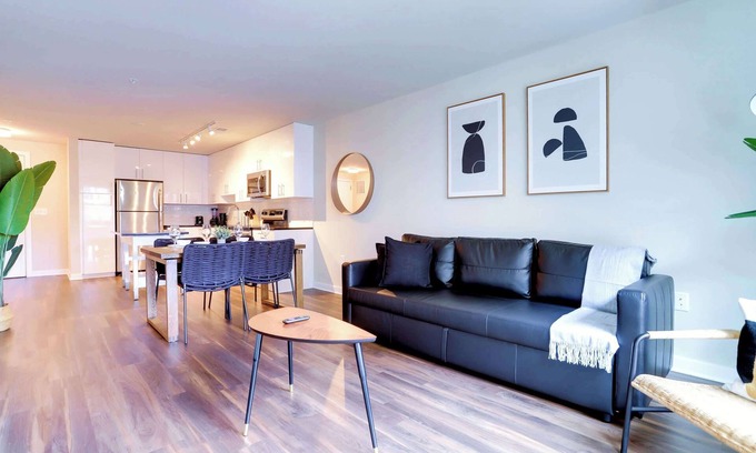 Jefferson Manor Apartment | Modern Apartment in Alexandria with Pool and Spa Amenities