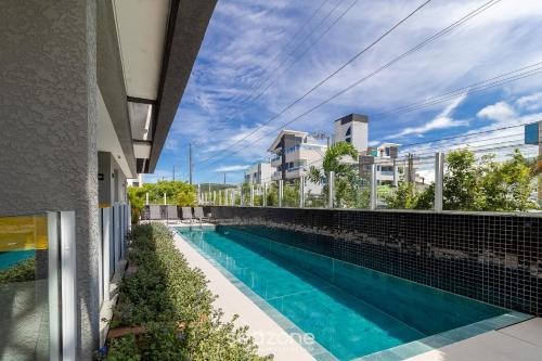 Ingleses Centro Apartment | Modern apt with pool and hot tub! RHL0305