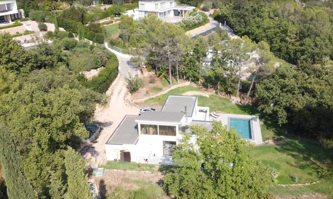 Chateauneuf-Grasse House | Modern Architectural Retreat on Serene Wooded Grounds