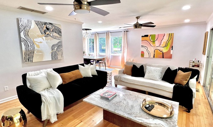 Tallahassee House | Artistic 4bd Retreat in Central Location with Pool & Spa
