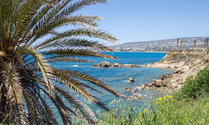 Kissonerga House | Beach House Retreat with Private Pool & Scenic Sea Views