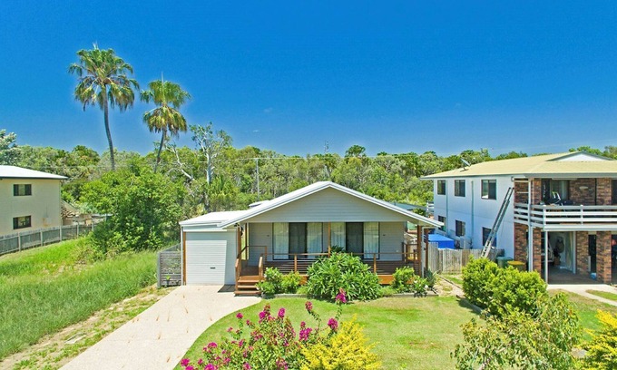 Kinka Beach House | Serene Beach House with Pool and Ocean Views