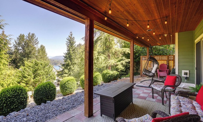 Sudden Valley Apartment | Top-Rated Modern Retreat in Bellingham by Galbraith Mountain