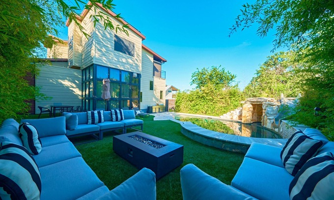 Galindo House | Inviting Boutique Resort with Private Pool & Spa Retreat