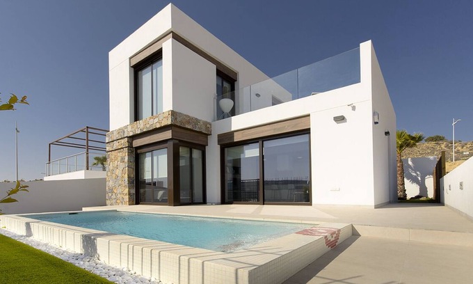 Algorfa Villa | Relaxing 3-Bedroom House with Pool and Ocean Views