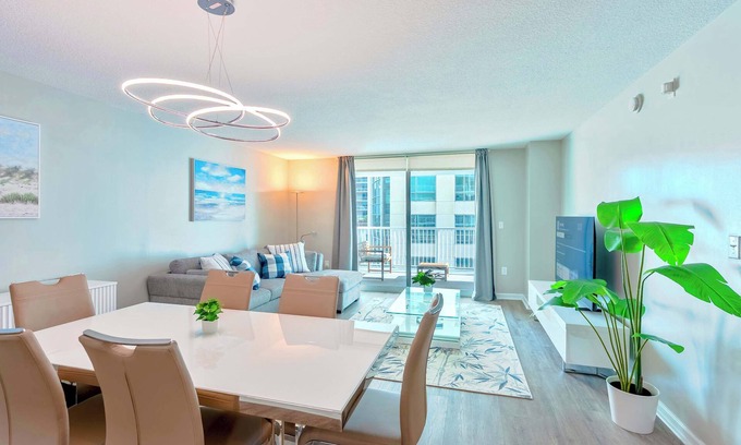 Brickell Apartment | Modern Brickell Condo w/Pool