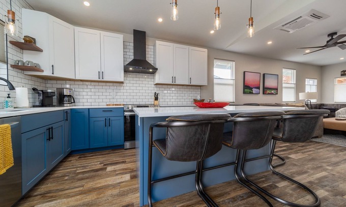 Fruita House | Guest Rated: 10/10 Modern Bungalow in Fruita with Kitchen