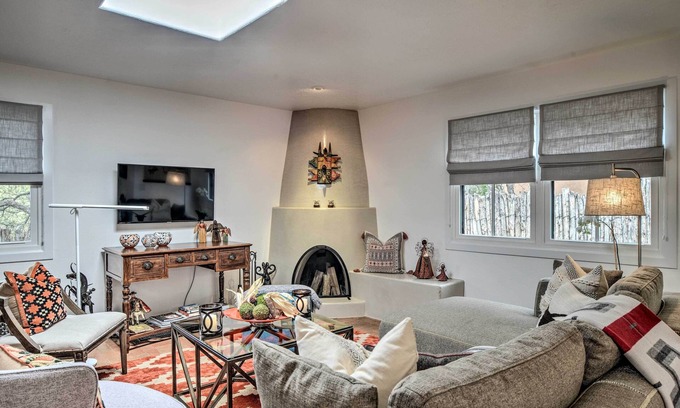 Vista Encantada Condo | Cozy Bungalow with Spa Amenities Near Santa Fe Plaza