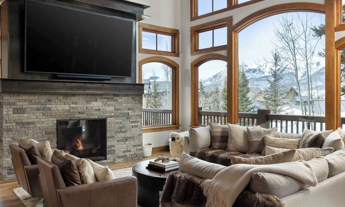 Mountain Village Cabin | Cozy Modern Cabin with Hot Tub & Steps to Gondola