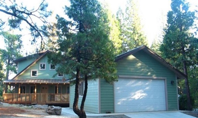 Glencoe Cabin | Top-Rated Modern Cabin in Lakemont Pines, Arnold Awaits