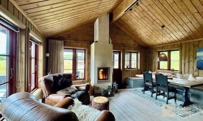 Tyinkrysset Cabin | Modern cabin sauna, BBQ & beautiful view Filefjell