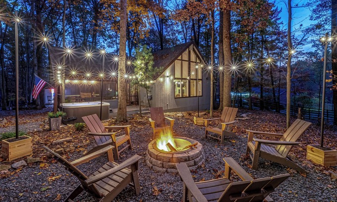 The Woods Cabin | Perfect Cabin Retreat with Hot Tub, Fire Pit & Pet Access