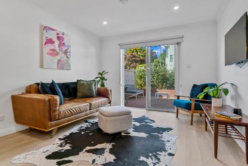 Battery Point Apartment | Stylish Central Apartment Near Salamanca, Family Friendly Stay