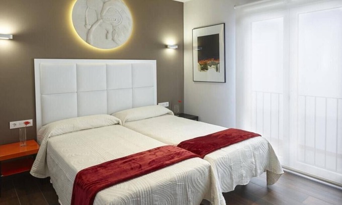 Centro - Sagrario Apartment | Modern Hotel with Free Parking & Spa Near City Center