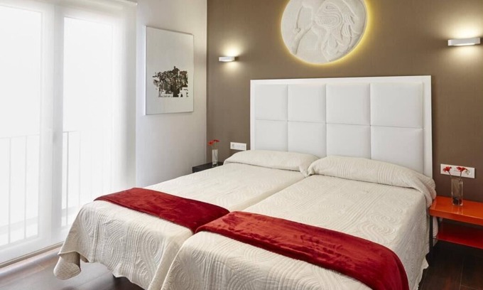 Centro - Sagrario Apartment | Modern Hotel with Free Parking in City Center