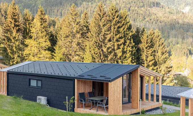 Kotschach-Mauthen Ski Chalet | Modern Chalet: Pet-Friendly with Air Conditioning & Breakfast