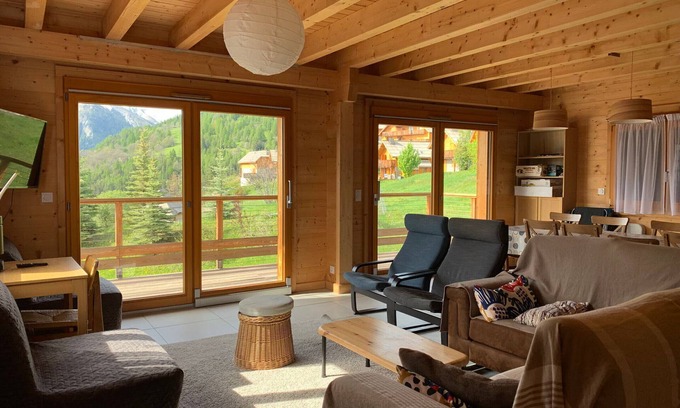 Pra Loup Ski Chalet | Experience Chalet Pra-Loup: Ideal for Families, 10 Guests