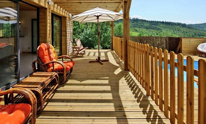 Roquetaillade Ski Chalet | Modern Chalet in Roquetaillade with Swimming Pool