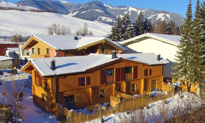 Kaprun Ski Chalet | Relaxing Modern Chalet in Kaprun with Hot Tub Access