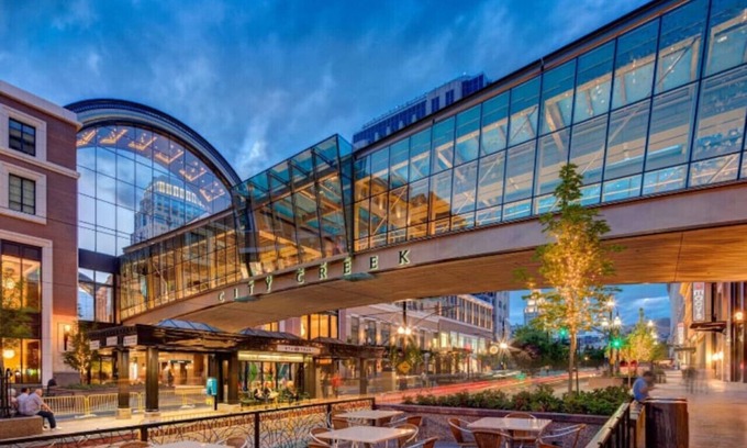 Cherry Creek Apartment | Contemporary Cherry Creek Studio with Family-Friendly Amenities