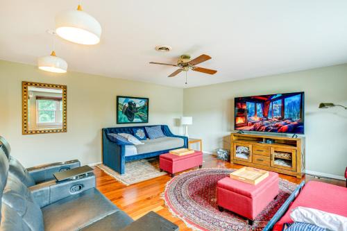 Clarence Apartment | Discover Clarence Home: 9.5/10 Rated Near Buffalo!