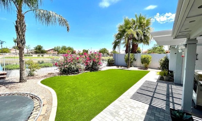 Desert Sands Golf Country House | Stylish Home with Breathtaking Lake View & Spa Amenities