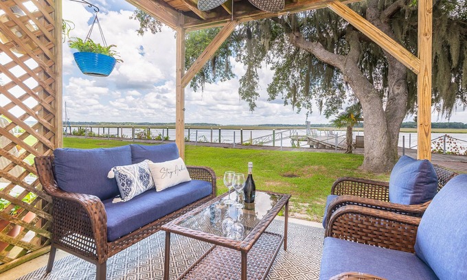 Beaufort Condo | Trendy Coastal Retreat on Beaufort's Battery Creek