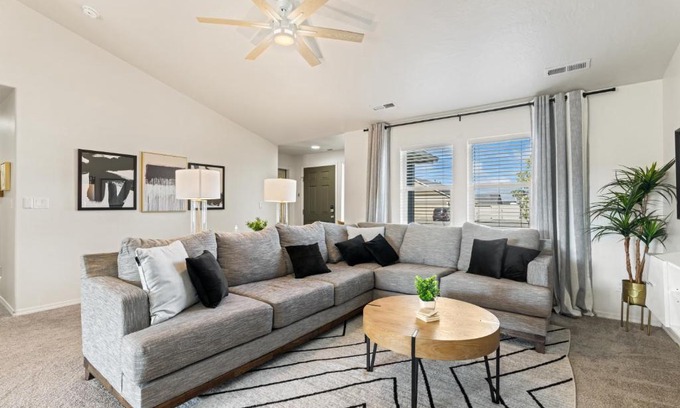 Caldwell House | Cozy Caldwell Home with Pet-Friendly Amenities for 8