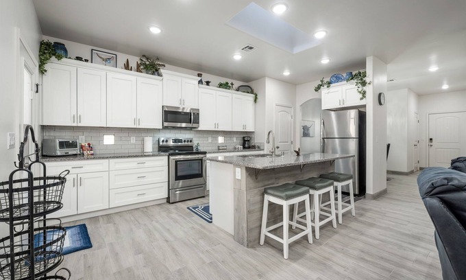 Mesilla Park House | Inviting Townhome Near NMSU & Las Cruces Convention Center