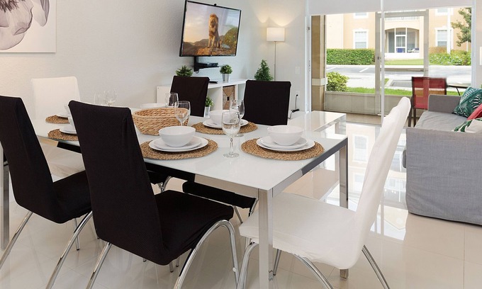 Windsor Hills Condo | Modern Retreat Near Disney: Pool, WiFi & Family Fun