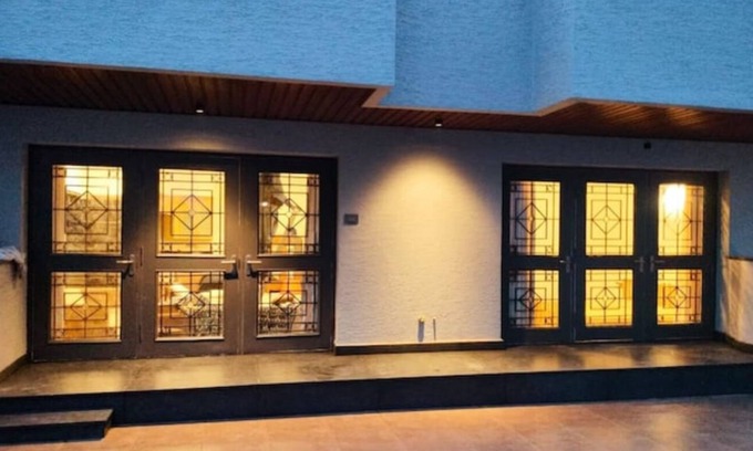 Kodaikanal House | Modern, Comfortable Suites with Panoramic Views-G1
