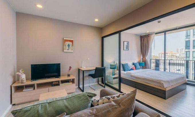 Huay Kaew Apartment | Inviting Condo in Nimman with Private Pool and Family-Friendly Amenities