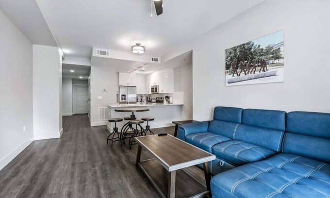 Central Business District Hotel | Modern Condo Steps from Bourbon Street Jazz Clubs
