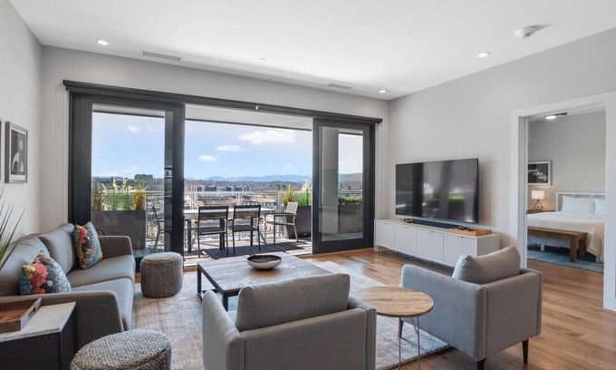 Downtown Asheville Condo | Top-Rated Modern Condo on South Slope with Breakfast & More