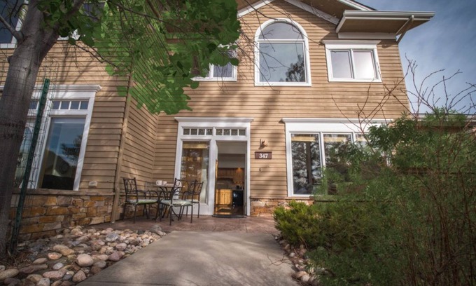 Stanley Hills Condo | Modern Condo with Cozy Fireplace & Private Hot Tub Retreat