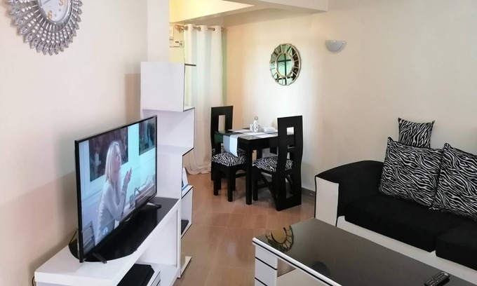 Nairobi Apartment | Modern 1 Bedroom Apartment Near Two Rivers Mall & UN