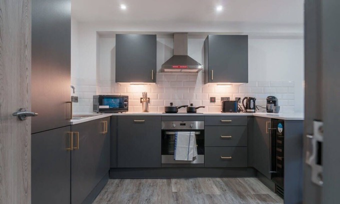 Preston Apartment | Comfortable 1 Bedroom Apartment in Preston, Ideal for Families