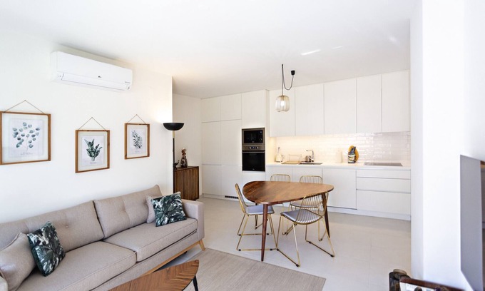 Conceicao e Cabanas de Tavira Apartment | Contemporary Retreat with Pool and Spa, Rated 10/10