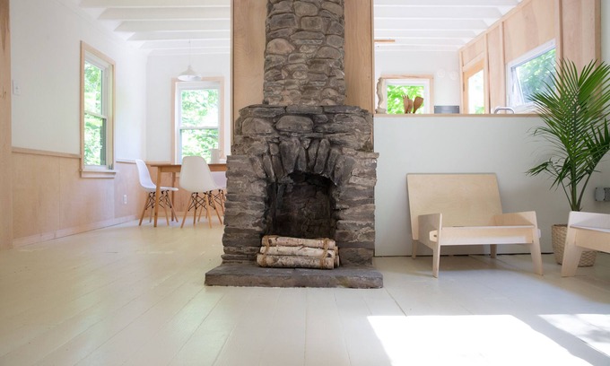 Shandaken Cottage | Pet-Friendly Modern Cottage 1: Close to Belleayre & Windham