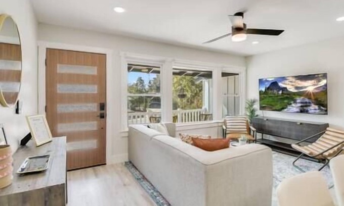 Terrell Heights House | Modern Cottage for 8: Family-Friendly with Covered Patio
