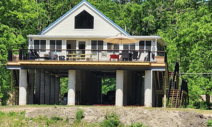 Camptown House | Pet-Friendly Modern Cottage by the Scenic Susquehanna River