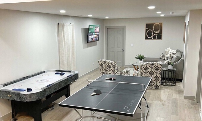Belle Mina House | Relaxing Country-Chic Retreat with Scenic Views & More